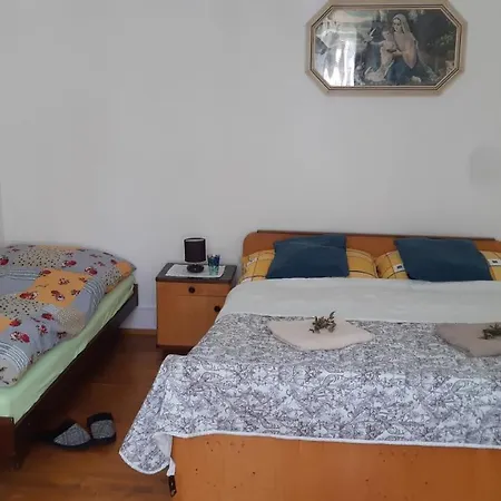 - Holiday home Desov