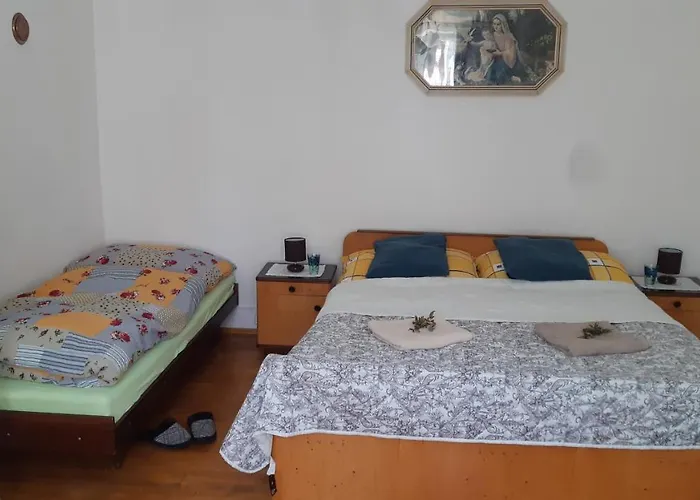 - Hébergement de vacances Desov